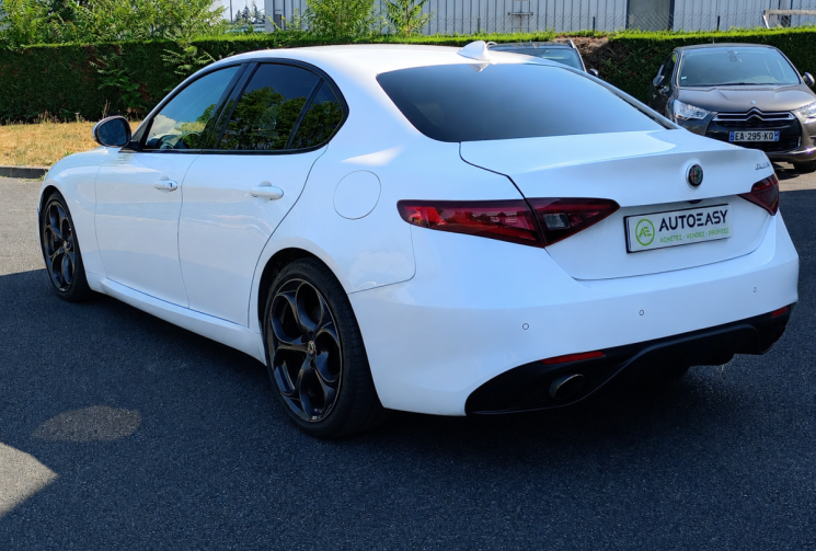 Alfa Romeo Giulia 2,0 MultiAir 200ch SPORT EDITION *Entretien complet avec factures