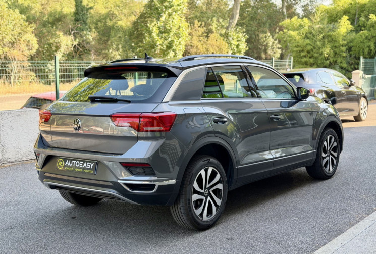 Volkswagen T-Roc Active 1.0 TSi 12V 110 cv / Cockpit / Camera / Carplay