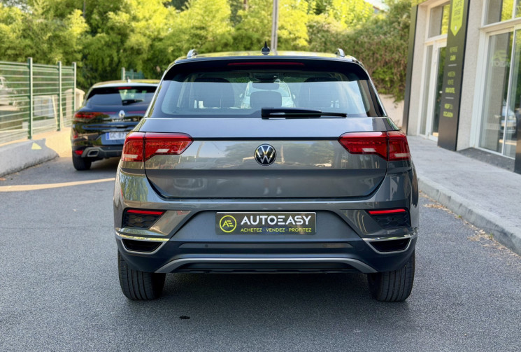 Volkswagen T-Roc Active 1.0 TSi 12V 110 cv / Cockpit / Camera / Carplay