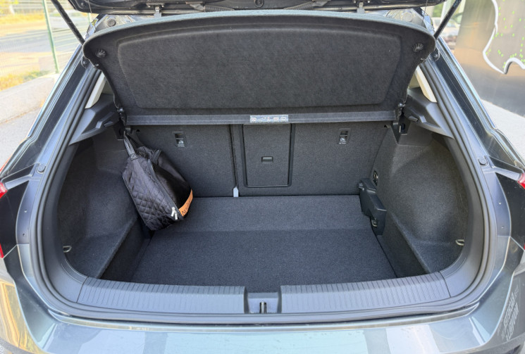 Volkswagen T-Roc Active 1.0 TSi 12V 110 cv / Cockpit / Camera / Carplay