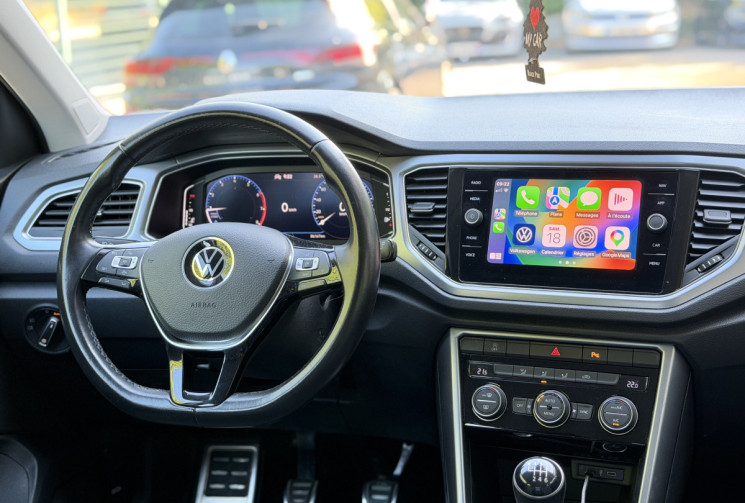 Volkswagen T-Roc Active 1.0 TSi 12V 110 cv / Cockpit / Camera / Carplay