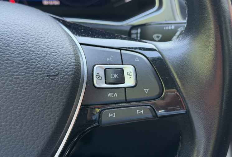 Volkswagen T-Roc Active 1.0 TSi 12V 110 cv / Cockpit / Camera / Carplay