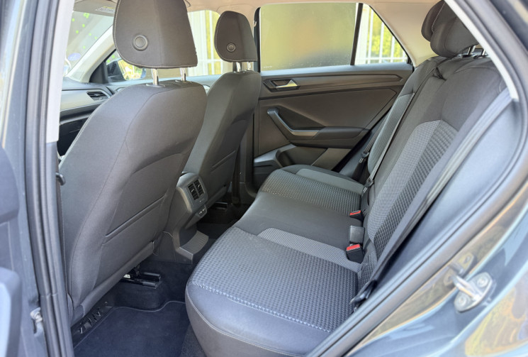 Volkswagen T-Roc Active 1.0 TSi 12V 110 cv / Cockpit / Camera / Carplay