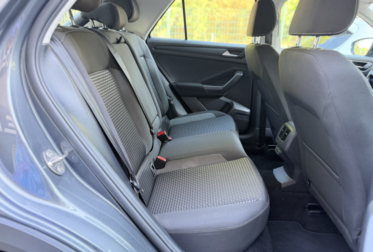 Volkswagen T-Roc Active 1.0 TSi 12V 110 cv / Cockpit / Camera / Carplay