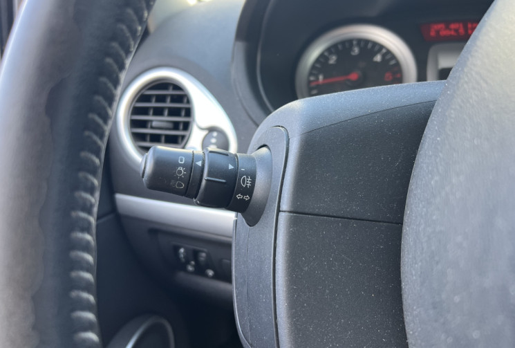 Renault Clio III 1.5 dci 68cv  * Climatisation * Carplay * Distribution Ok * Embrayage Neuf * Radar 