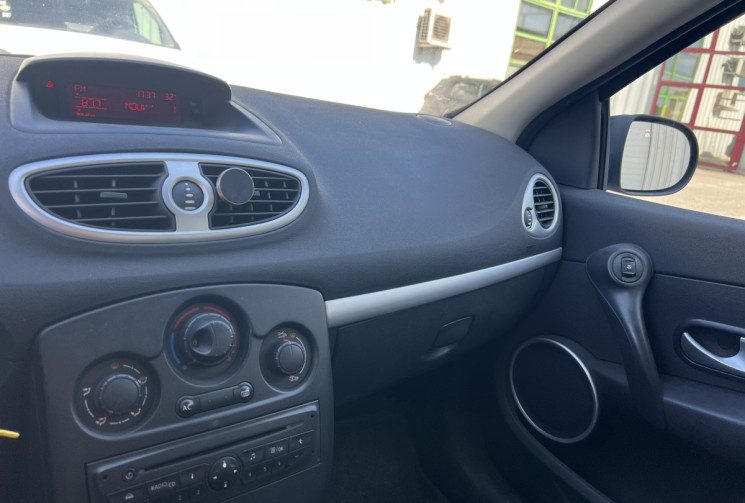 Renault Clio III 1.5 dci 68cv  * Climatisation * Phase 2 * Distribution Ok * Embrayage Neuf * Radar 