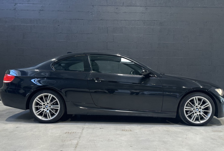 BMW Série 3 E92 330 xi 3.0 272 BVA PACK M 272 TOIT OUVRANT / SIEGE ELEC / XENON