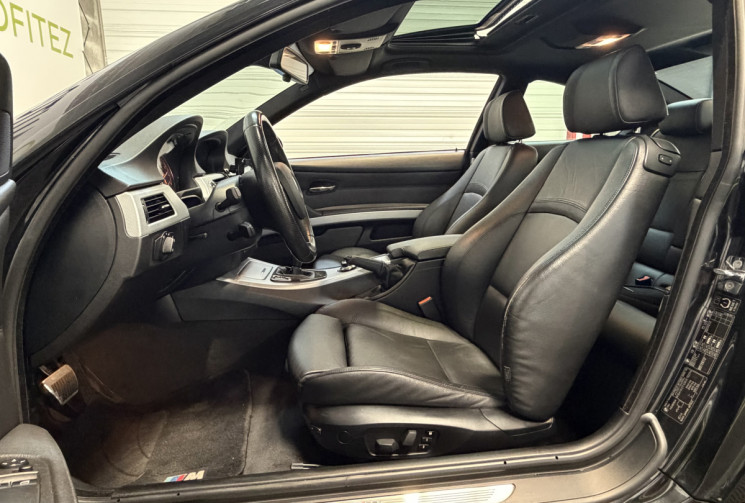 BMW Série 3 E92 330 xi 3.0 BVA M SPORT 272 ch 2009 / TOIT OUVRANT / SIEGE ELECTRIQUE
