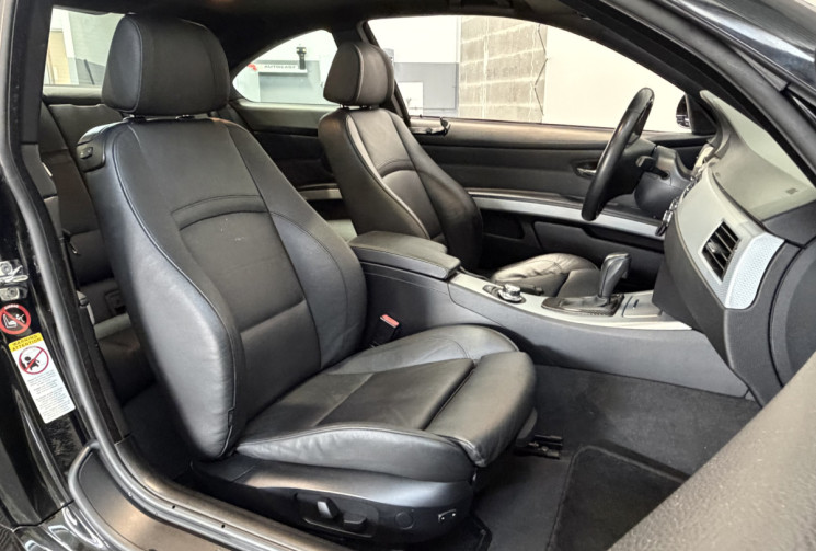 BMW Série 3 E92 330 xi 3.0 BVA M SPORT 272 ch 2009 / TOIT OUVRANT / SIEGE ELECTRIQUE