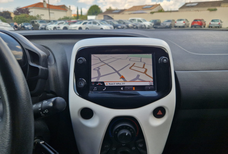 Citroën C1 1.0 VTi 72 / TRES BON ETAT / CHAINE DE DISTRIBUTION / ENTRETIEN SUIVI / GARANTIE 12 MOIS