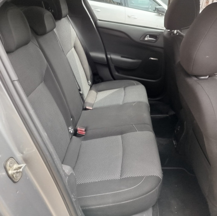DS DS 4 1.2 THP 130 cv // Be Chic // DISTRIBUTION NEUVE