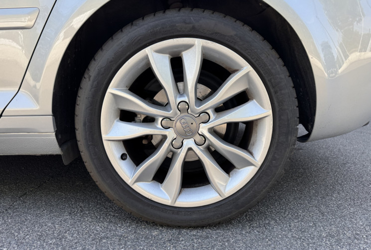 Audi A3 SPORTBACK 2.0 TDi 170 AMBITION / Xenon / Sieges chauffants / 77 000km / Ent. Full AUDI