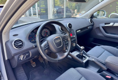 Audi A3 SPORTBACK 2.0 TDi 170 ch / Xenon / Sieges chauffants / 77 000km / Entretien Full AUDI
