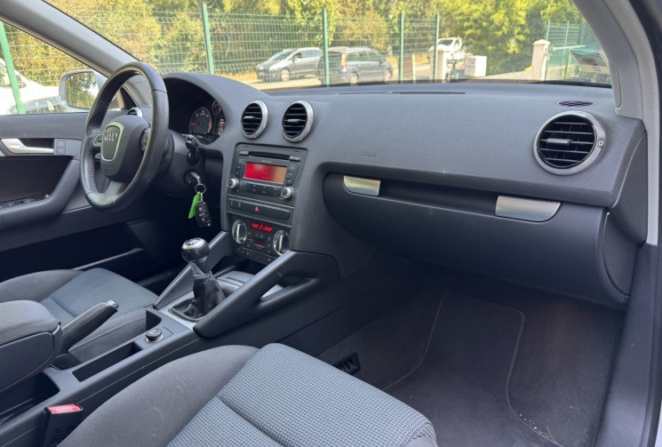 Audi A3 SPORTBACK 2.0 TDi 170 ch / Xenon / Sieges chauffants / 77 000km / Entretien Full AUDI