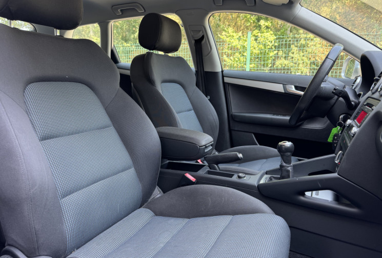 Audi A3 SPORTBACK 2.0 TDi 170 AMBITION / Xenon / Sieges chauffants / 77 000km / Ent. Full AUDI