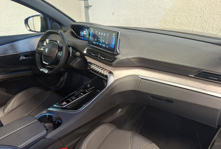 Peugeot 3008 1.6 THP 300 Hybrid4 GT PLUG IN EAT8 / TOIT OUVRANT/ENTRETIEN A JOUR