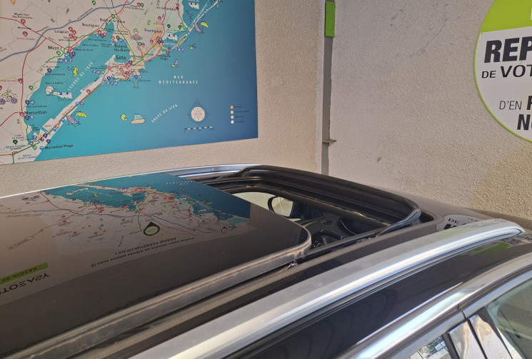 Peugeot 3008 1.6 THP 300 Hybrid4 GT PLUG IN EAT8 / TOIT OUVRANT/ENTRETIEN A JOUR