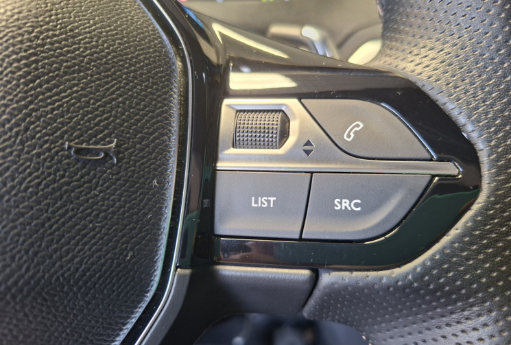 Peugeot 3008 1.6 THP 300 Hybrid4 GT PLUG IN EAT8 / TOIT OUVRANT/ENTRETIEN A JOUR
