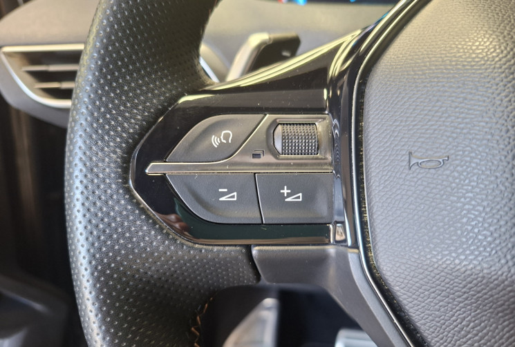 Peugeot 3008 1.6 THP 300 Hybrid4 GT PLUG IN EAT8 / TOIT OUVRANT/ENTRETIEN A JOUR