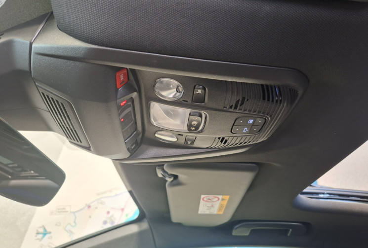 Peugeot 3008 1.6 THP 300 Hybrid4 GT PLUG IN EAT8 / TOIT OUVRANT/ENTRETIEN A JOUR