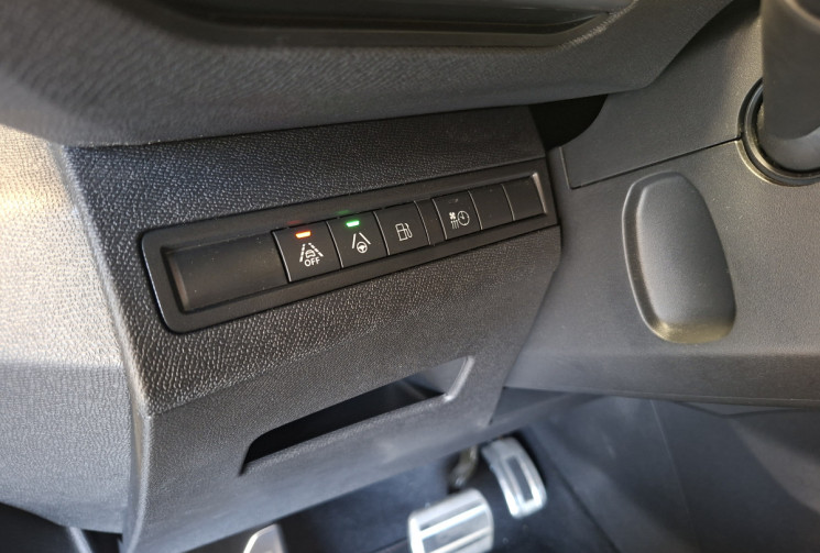 Peugeot 3008 1.6 THP 300 Hybrid4 GT PLUG IN EAT8 / TOIT OUVRANT/ENTRETIEN A JOUR