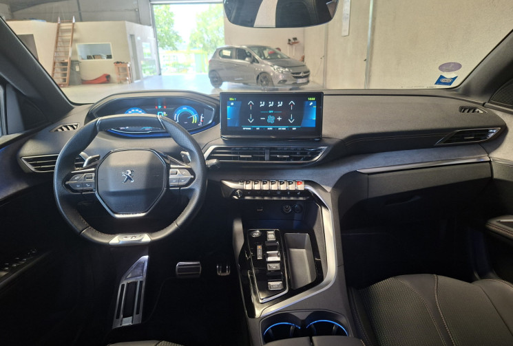 Peugeot 3008 1.6 THP 300 Hybrid4 GT PLUG IN EAT8 / TOIT OUVRANT/ENTRETIEN A JOUR