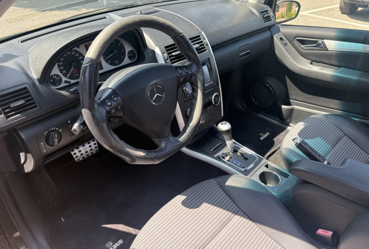 Mercedes Classe A 200 / AUTHENTIQUE BRABUS / 193ch / BVA / TOIT PANO OUVRANT / Radar AV ET AR