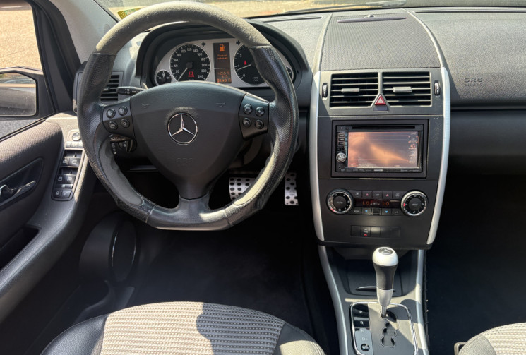 Mercedes Classe A 200 / AUTHENTIQUE BRABUS / 193ch / BVA / TOIT PANO OUVRANT / Radar AV ET AR