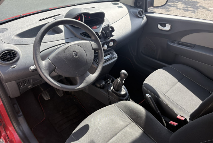 Renault Twingo 2 1.2 16v 75 ch Yahoo Clim / Radar de recul 