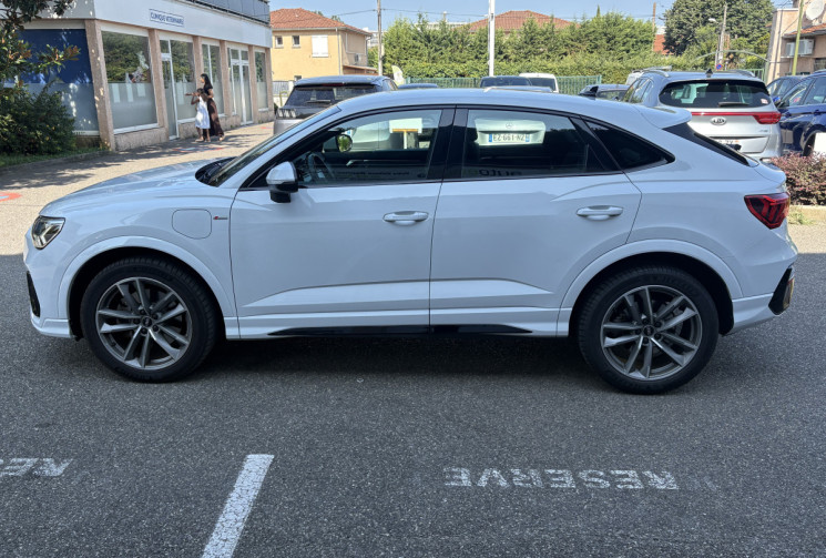 Audi Q3 SPORTBACK 45TFSIe 245 ch DSG6 / S-LINE / SONOS / ATTELAGE/ COFFRE ELECTRIQUE  