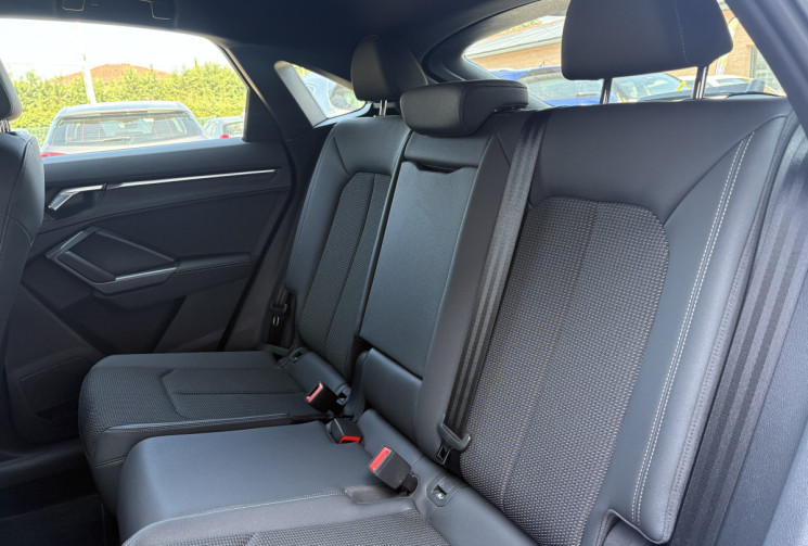 Audi Q3 SPORTBACK 45TFSIe 245 ch DSG6 / S-LINE / SONOS / ATTELAGE/ COFFRE ELECTRIQUE  