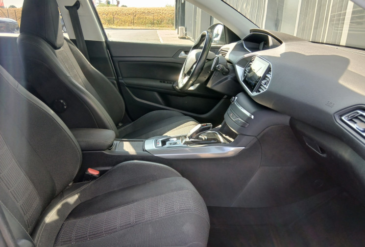 Peugeot 308 Phase II 1.2 THP 130cv EAT8 ALLURE