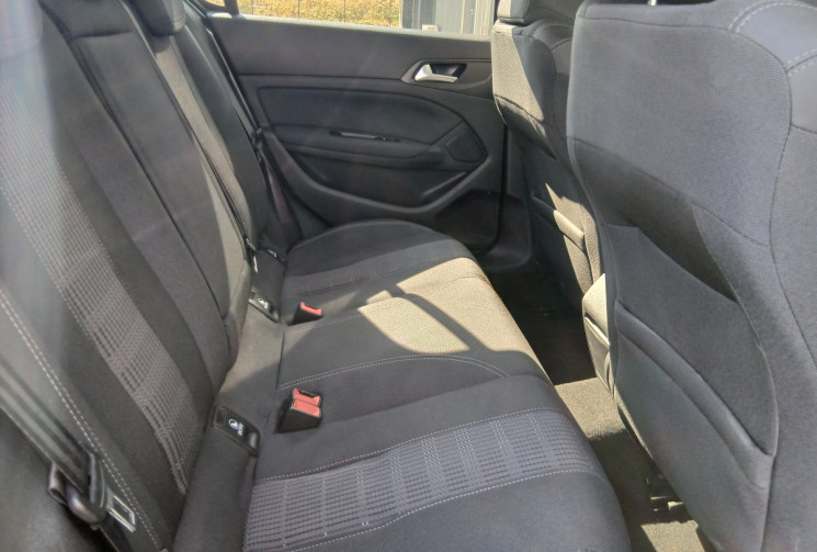 Peugeot 308 Phase II 1.2 THP 130cv EAT8 ALLURE