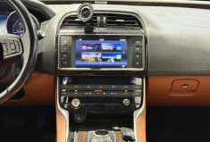 Jaguar XE 2.0 D 180 ch PRESTIGE
