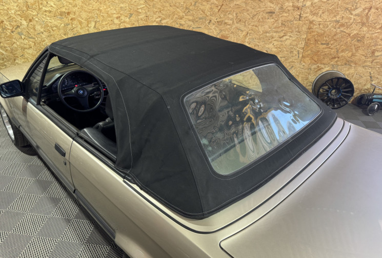 BMW Série 3 E30 325 i  PACK M 172 CV GARANTIE 1 AN
