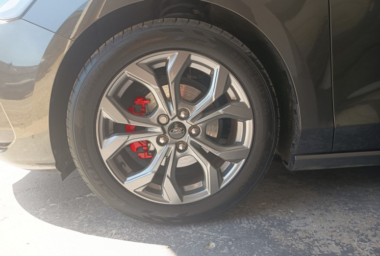 Ford Focus 1.0 ECOBOOST FLEXIFUEL HYBRID 125CV ST LINE DISTRI A CHAINE MOTEUR 1800KMS GARANTIE 2 ANS
