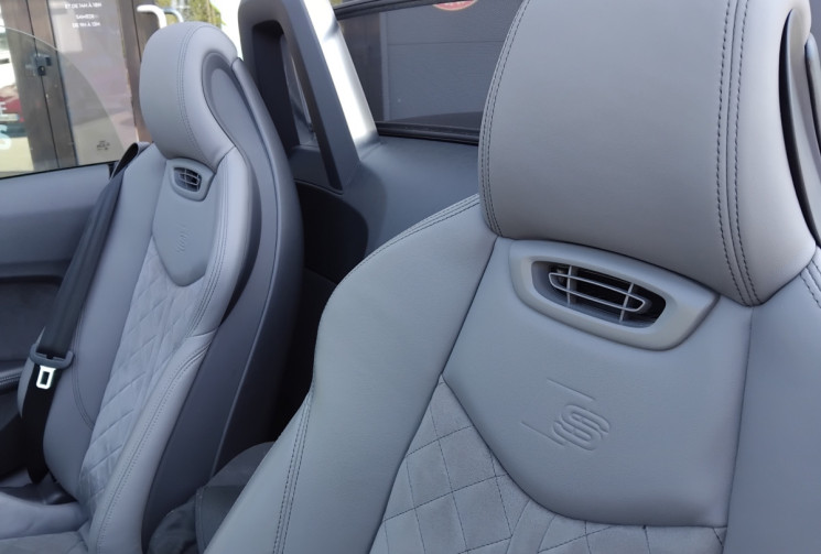 Audi TT ROADSTER S-line 2.0L TFSI 230 QUATTRO S-Tronic