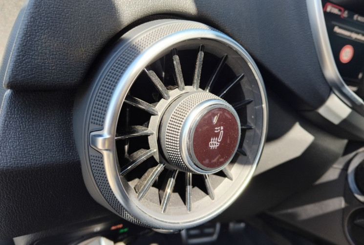 Audi TT ROADSTER S-line 2.0L TFSI 230 QUATTRO S-Tronic