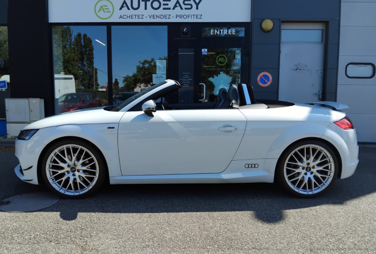 Audi TT ROADSTER S-line 2.0L TFSI 230 QUATTRO S-Tronic