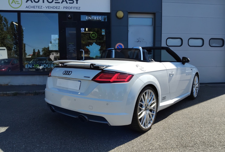 Audi TT ROADSTER S-line 2.0L TFSI 230 QUATTRO S-Tronic