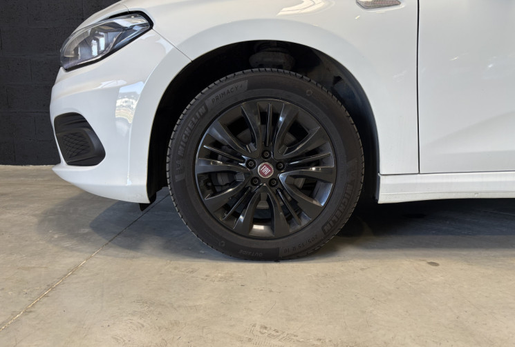 FIAT TIPO 1.3 MultiJet 95 ch Street / Suivi complet Fiat / Moteur à chaîne