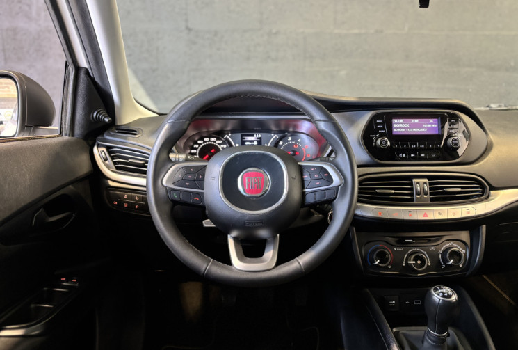 FIAT TIPO 1.3 MultiJet 95 ch Street / Suivi complet Fiat / Moteur à chaîne