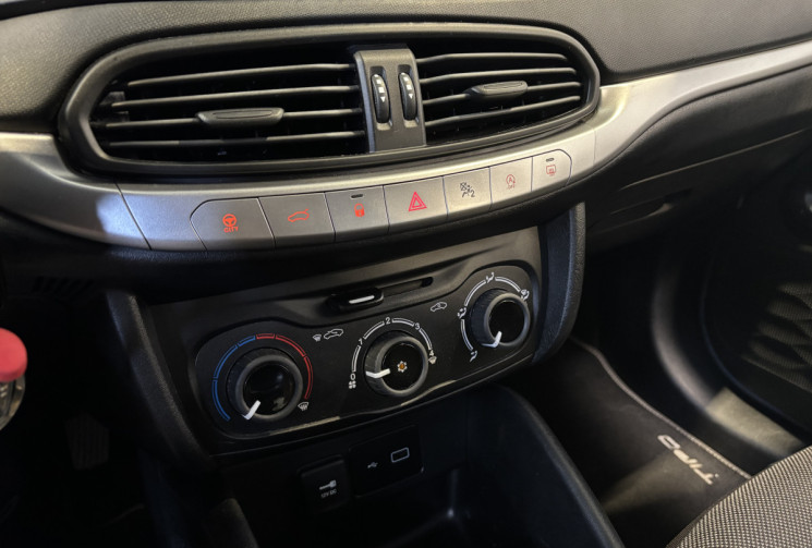 FIAT TIPO 1.3 MultiJet 95 ch Street / Suivi complet Fiat / Moteur à chaîne