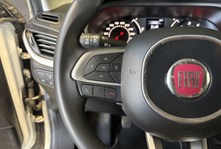 FIAT TIPO 1.3 MultiJet 95 ch Street / Suivi complet Fiat / Moteur à chaîne