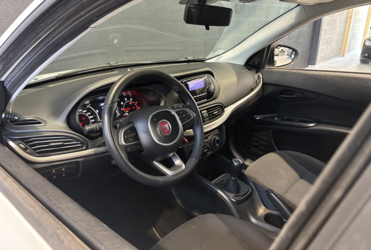 FIAT TIPO 1.3 MultiJet 95 ch Street / Suivi complet Fiat / Moteur à chaîne