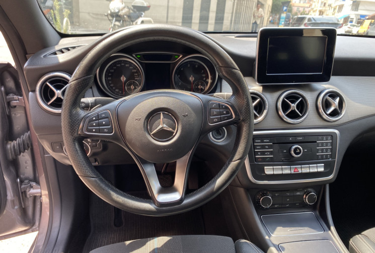 Mercedes CLA 180 COUPE 1.6 i 122 SENSATION 