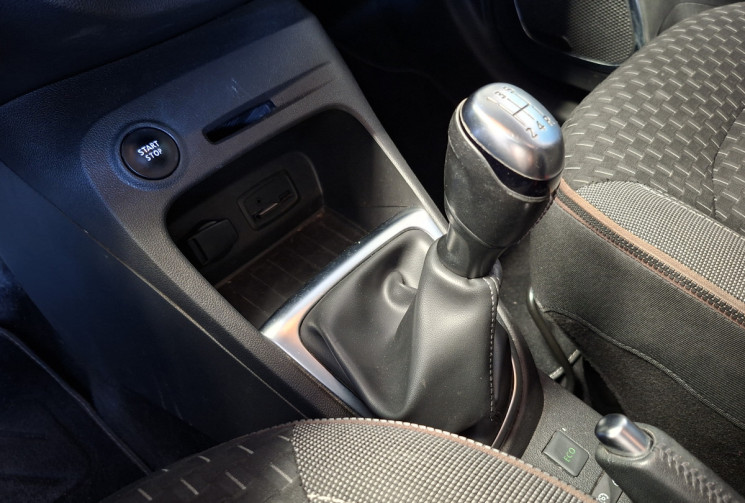 Renault Captur 0.9 TCE 90 INTENSE 