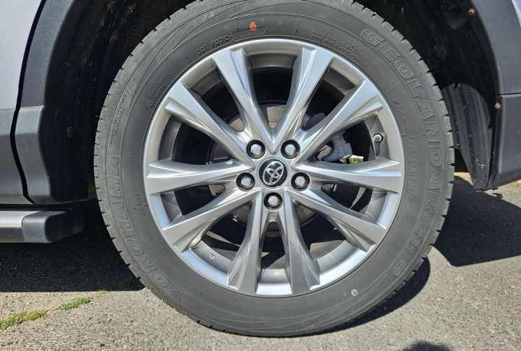 Toyota RAV4 IV 2.5 155 CVT 4x4 HYBRID LOUNGE 24 000KMS