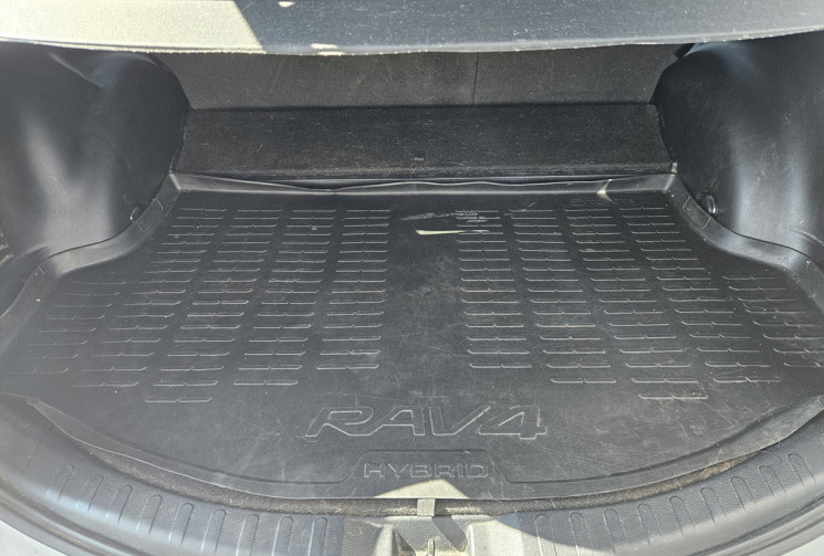 Toyota RAV4 IV 2.5 155 CVT 4x4 HYBRID LOUNGE 24 000KMS