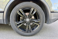 Volkswagen Tiguan Black R-Line 2.0 TDi 150 DSG7 / Toit ouvrant  / Camera / CarPlay / Siège chauffant
